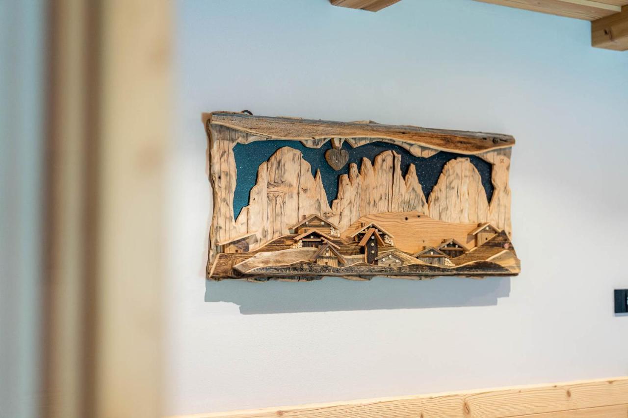 坎皮泰洛迪法萨Garni Letizia住宿加早餐旅馆 外观 照片